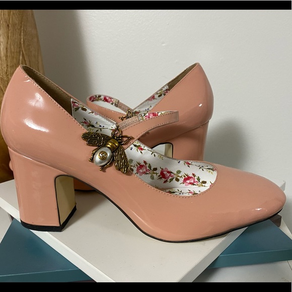 Gucci Lois Mary Jane Pump - Picture 2 of 6
